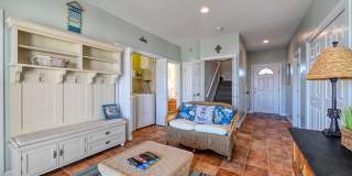 OFF-SEASON FURNISHED MONTHLY RENTAL Gallery 20