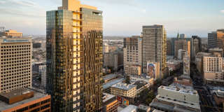 1900 Broadway Gallery 73