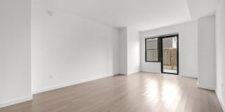 Massive 2/Bdrm 2/bath With Sizable Outdoor Terrace ! A+ Location & Amenities Gallery 17