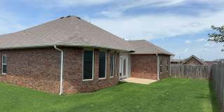 A Very Beautiful and Spacious 3 Bedroom 2 Bath Home in Yukon Public Schools Gallery 17