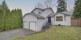 3Bd/2.25Ba Lynnwood House Gallery 1
