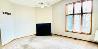 4 Bedroom 2 Bath Duplex in Iowa City Gallery 6