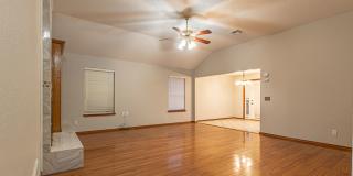 Beautiful 3 Bed 2 Bath in the Heart of OKC! Gallery 3