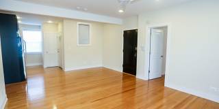 1919-31 W Winona Gallery 16