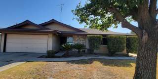 Nice 3 Bed/2 Bath w/Yard Care Included Located near Shopping, Parks & Schools in SW Neighborhood! Gallery 1