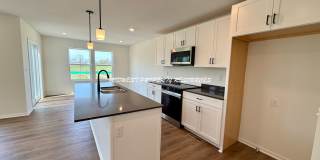 Brand-New 4 Bedroom Open w/Concept Living – Lee’s Summit Schools Gallery 4
