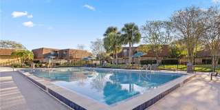Newly Remodeled 2 bedroom 2.5 bath near Millenia Mall Gallery 24
