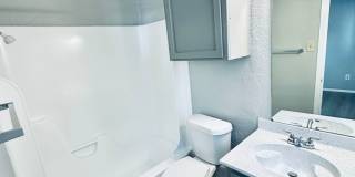 Awesome open Studio Apartments Close to Downtown Gallery 41