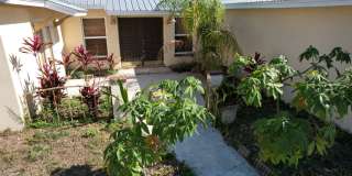 3 Bedroom - 2 Bath - 2 Car Garage - Fenced Yard Gallery 1