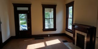 6 Bedroom 3 full bath House Gallery 17