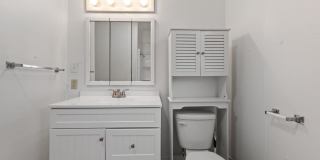 302 Versailles Boulevard Gallery 15