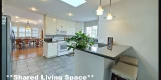 5699 Encino Avenue Gallery 4