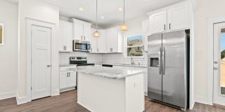 Beautifully Upgraded 3B/2.5B  Tuscan Village Townhome near Destin Harbor, Bay, and Beaches Gallery 3