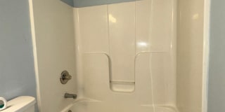 Lovely Single Family House! All Electric, Garage, Deck, Privacy Fenced Backyard, Pets Ok! Gallery 14