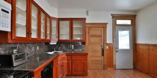 Large 4 Bedroom North Campus Townhouse - 1st house from High Street Gallery 3