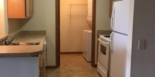 Hometown Grove Apartments Gallery 8