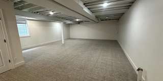 811 Smith Avenue Gallery 48