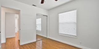 Spacious 4 Bedroom Home with A/C Spacious 4 Bedroom Home with A/C Gallery 17
