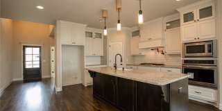 Beautiful Yorktown Home in Highly Desired Bixby West  School Gallery 10