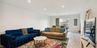325 WRIGHT Street Gallery 16