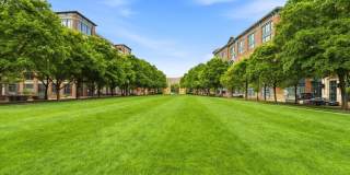 250 Daniel Burnham Square Gallery 40