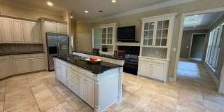Gorgeous 4 bedroom, 3 Bathroom Home in Lakeside on Long Lake Gallery 8