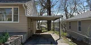 3941 Himebaugh Ave - 2 Bed/1 Bath in North Omaha | Move-in special: $350 off if you sign a lease by May 15. Gallery 15