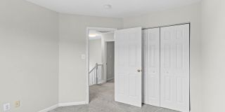 45426 Clarkes Crossing Square Gallery 36