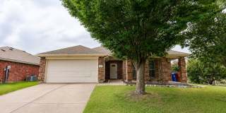 $1,950 3 Bed/2 Bath/2 Garage Ready for Move-in Home in Woodland Creek Gallery 3