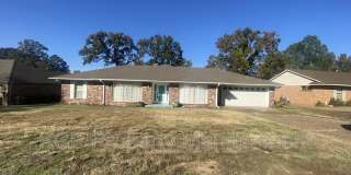 7601 Oxford Place Gallery 1