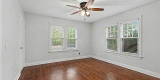 1923 North Broadway Avenue Gallery 16