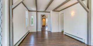 109 E River Road Gallery 11