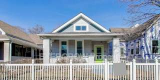 1140 Hoyt Avenue Gallery 1