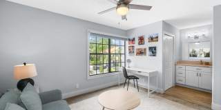 13549 Fountain View Boulevard Gallery 38