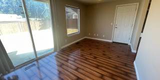 ***PENDING APPLICATION***Lovely 3 Bedroom Home Close to Parks and Schools Gallery 16