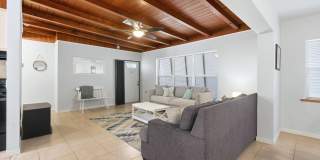 Home for rent Gallery 8