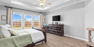 Spacious 4 or 5 Bedroom Home for Rent | Desirable Southside Location Gallery 19
