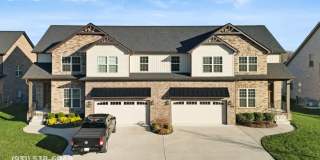 Elegant All-Brick Townhome in a Gated Community in Sango Gallery 1