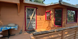 ECLECTIC ASHLAND RETREAT WTIH PARK LIKE YARD & UTILITIES Gallery 6