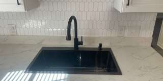 Renovated 2 Bedroom Home for Rent in Kingsport TN | Modern Kitchen Gallery 14