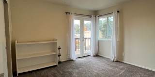 Short walk to the Beach / Available Now / Pets Welcome Gallery 10