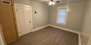 219 w 15th Large 3 Bedroom House - Central Davenport Gallery 17