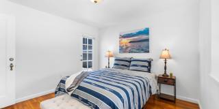 Charming 2 Bed 1 bath "fully furnished monthly rental" in La Jolla Village. Gallery 33