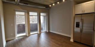 3833 N Broadway Gallery 12