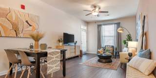 Main Street Square Gallery 15