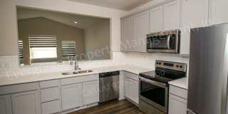 Stunning 3 Bedroom, 2.5 Bath Townhome in Beautiful Windsor! Gallery 11
