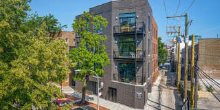 1050 W Cornelia Gallery 1