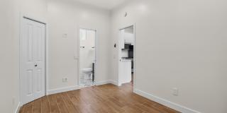 720 1/2 Queenstown Court - 3 Gallery 12