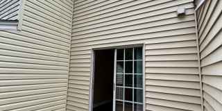 Stunning 2 Bed, 2 1/2 Bath Townhouse Available Now Stunning 2 Bed, 2 1/2 Bath Townhouse Available Now Gallery 30