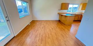3 Bedroom, 2 Bath Home Available! Gallery 7